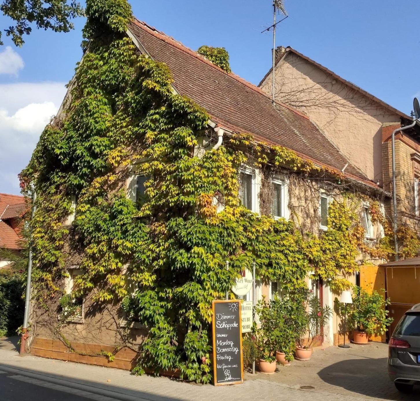 Weingut Weinstube Weinhotel Wolf Harxheim Buitenkant foto
